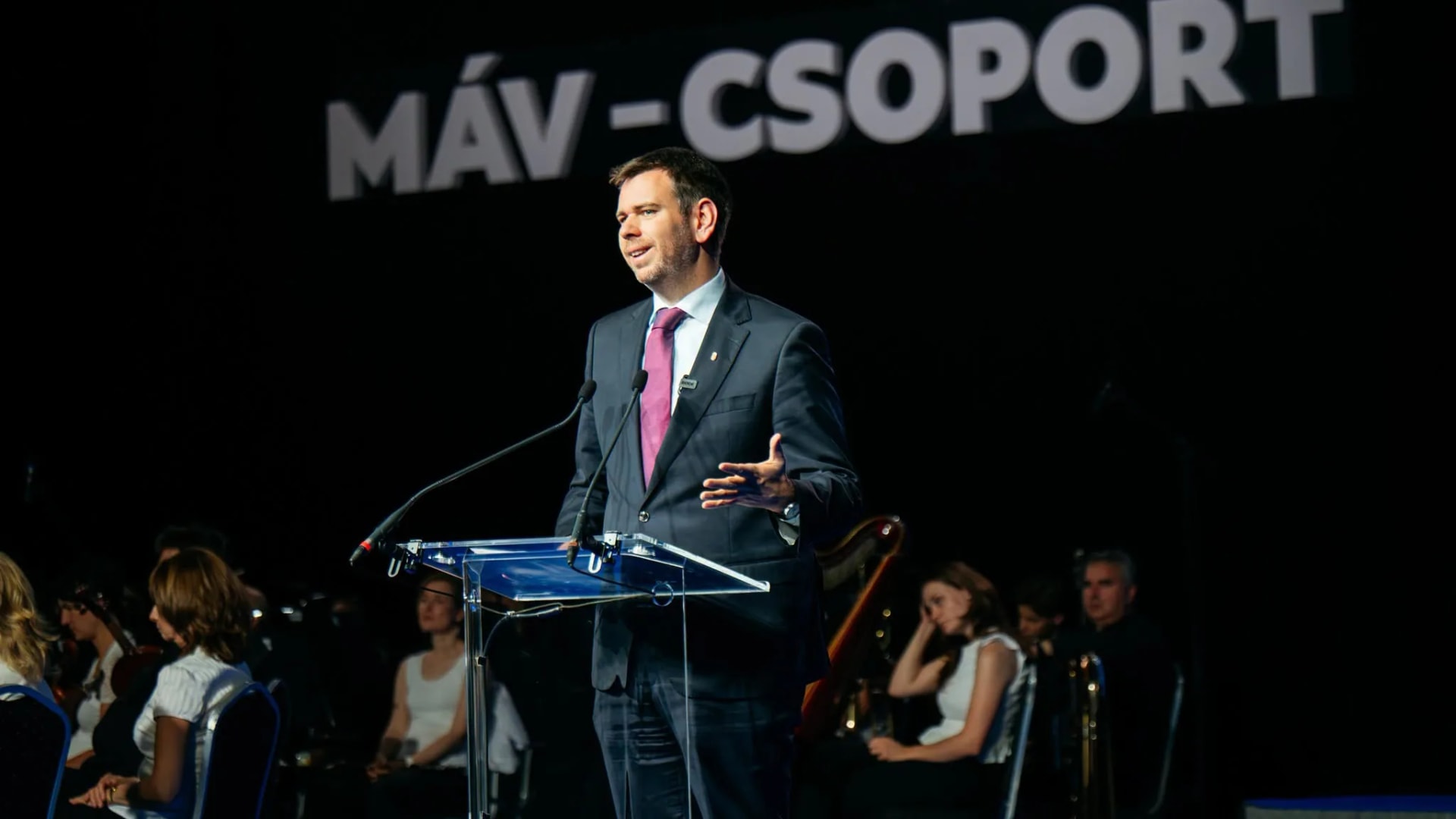 Vitézy Dávid újabb vonalkorszerűsítést ígér