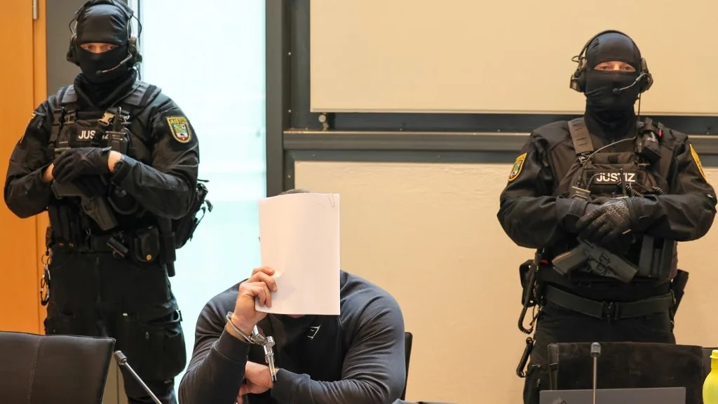 Magával számolt le a tömeggyilkos
