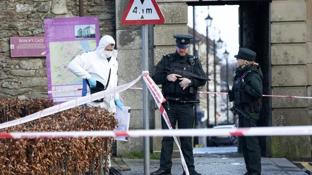 Pokolgépet talált az ír rendőrség egy autóban
