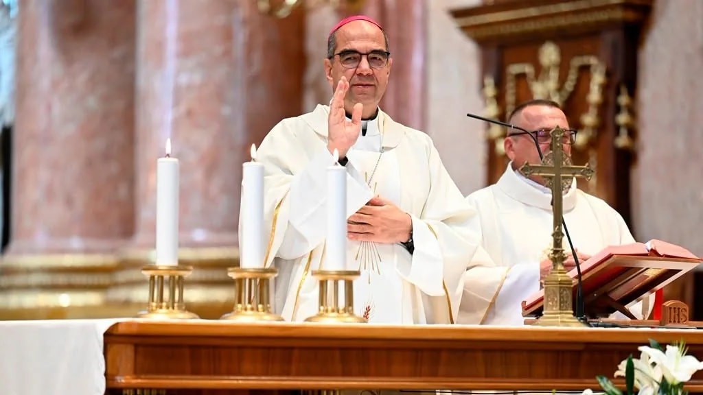 A roma holokauszt és a kislétai romagyilkosságok áldozataira emlékeznek