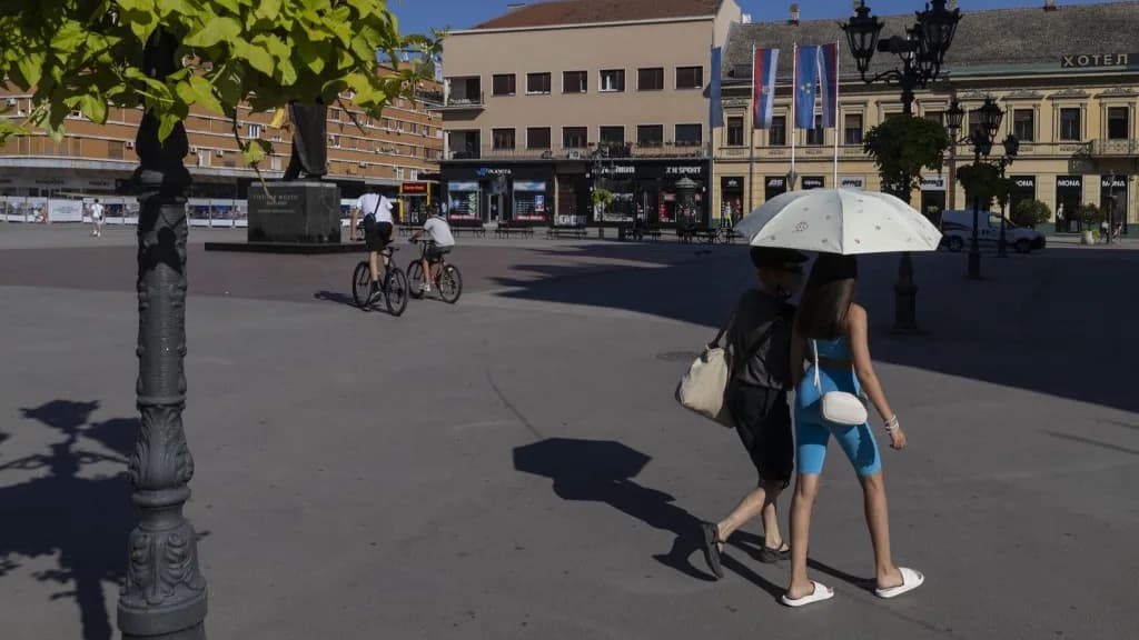 Délen is pokoli a meleg