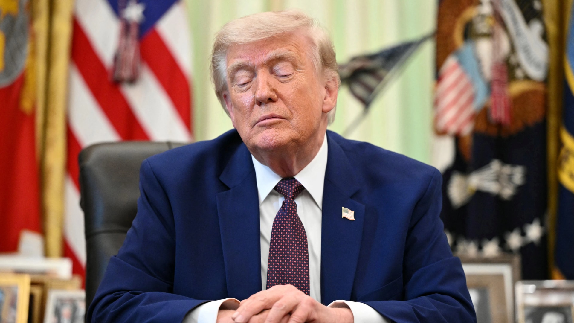 Trump három napra felfüggesztette az új vámokat Kanadára