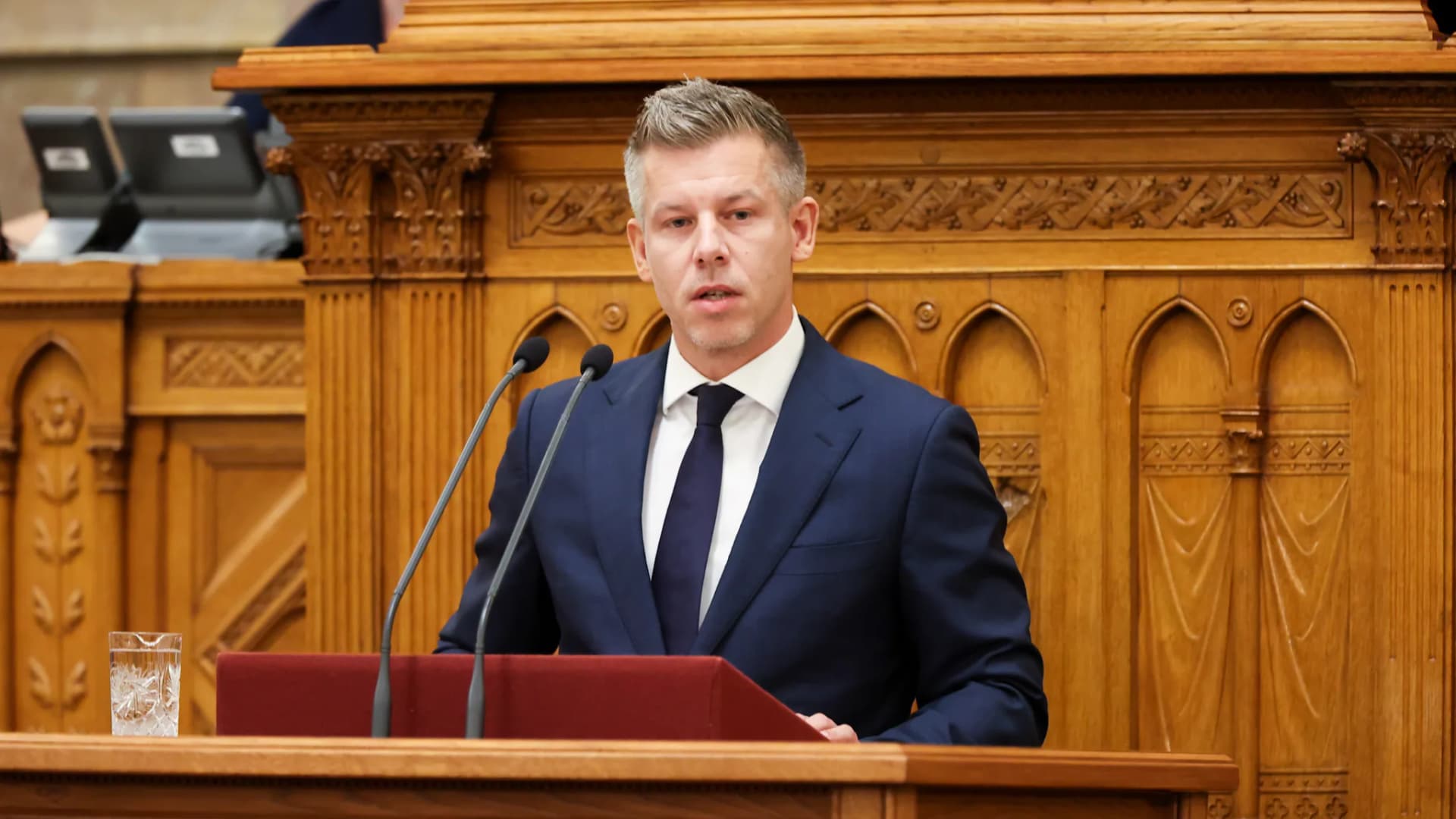 Magyar Péter: Felülvizsgáljuk a 4iG állami szerződéseit és visszaszerezzük a magyar emberek pénzét