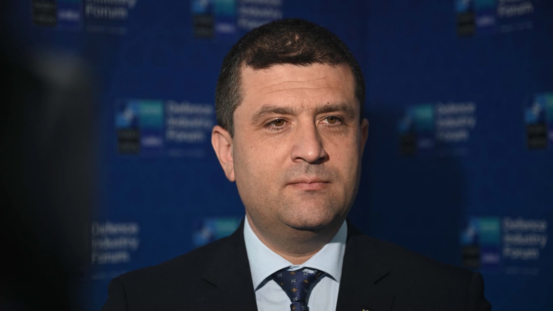 Román védelmi miniszter: Románia megvédi a légterét