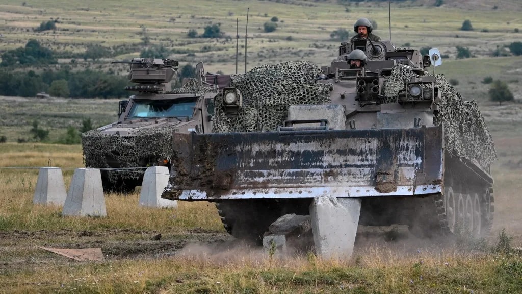 Erősíti északi védelmét a NATO, új erőt telepít Finnországba