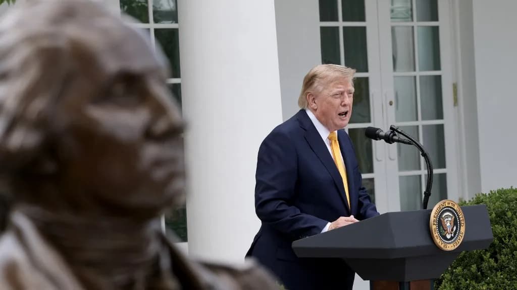 Trump Iránt szorongatná, de Kínával nem akar újabb konfliktust