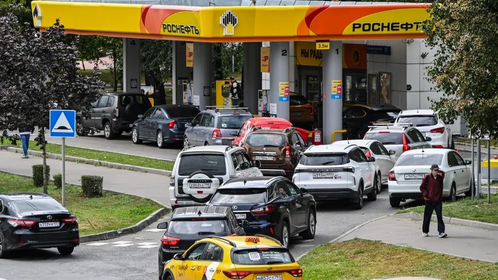 Oroszországban már a hajók is megszenvedik az üzemanyaghiányt