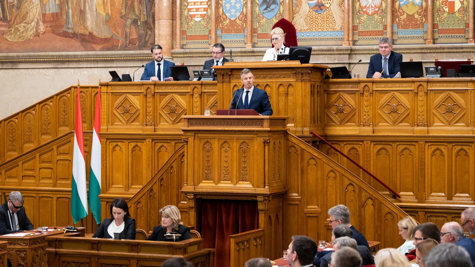 Országgyűlés: Megemlékezés, miniszterelnöki felszólalás és vita a költségvetésről