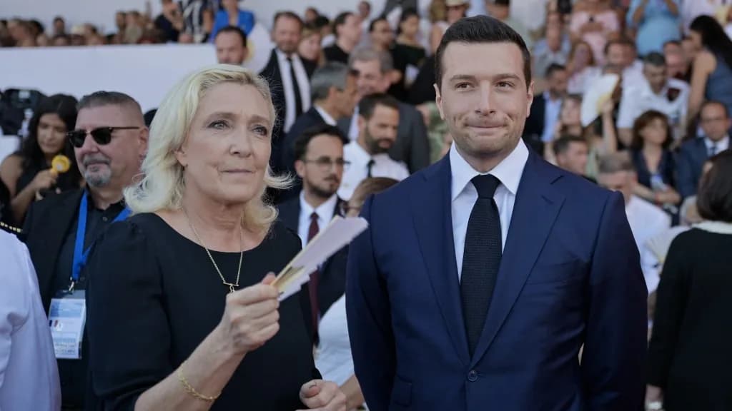 Repedezik a francia jobboldal?