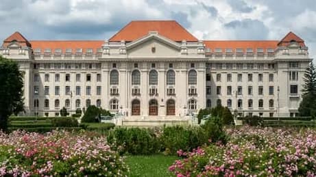 Debreceni polgármester: Lannert Judit nem tiszteli sem az egyetemet, sem a várost