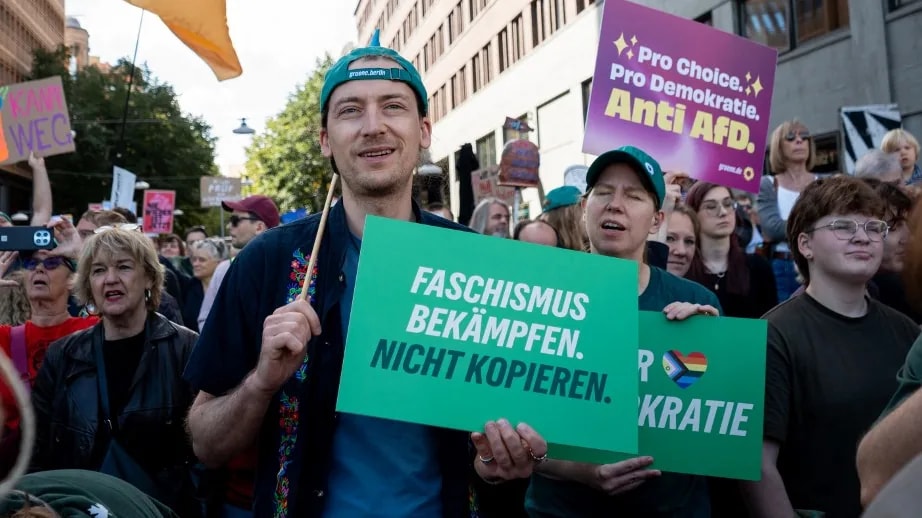 Tömegtüntetések Németországban: "Azonnal tiltsák be az AfD-t"