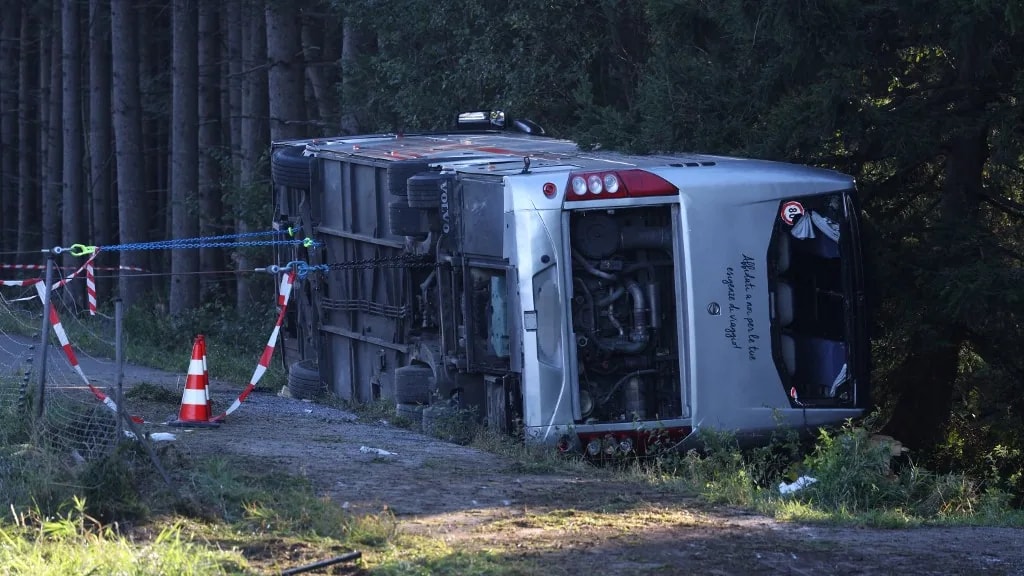 Tragikus buszbaleset Bajorországban