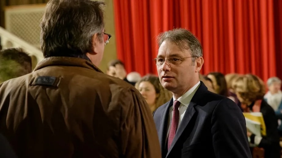 Luca Niculescu külügyi államtitkár alakíthat kormányt