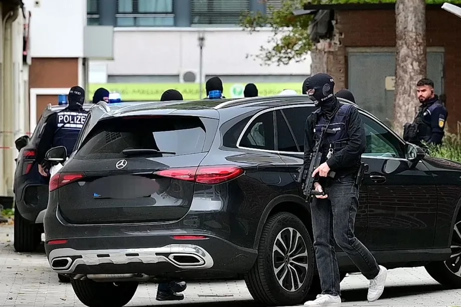 Egy ukrán állampolgárt is őrizetbe vettek a lengyelországi Starlink-állomás felgyújtása miatt