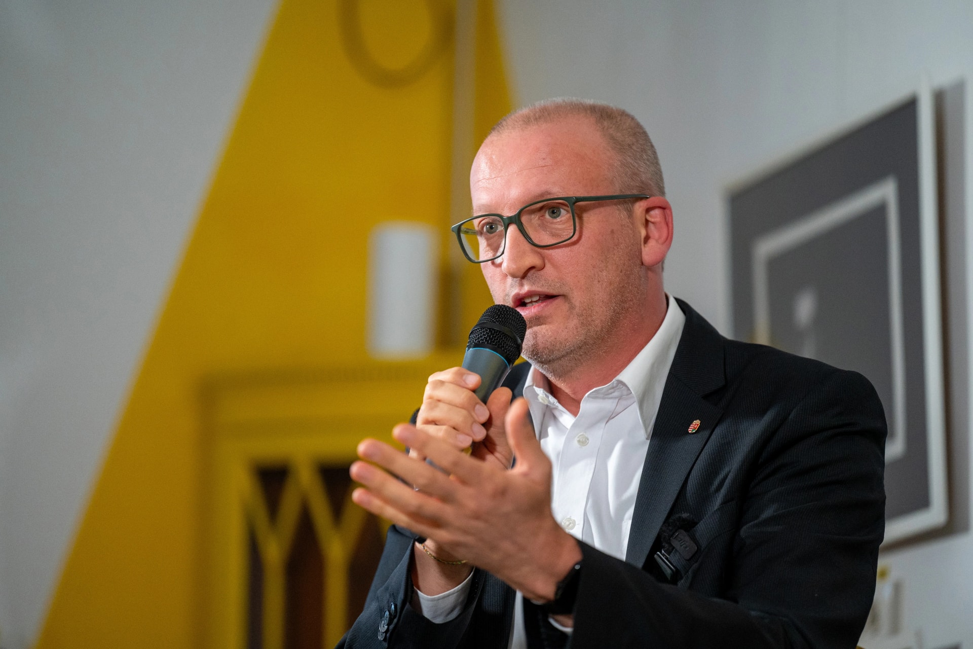 A magyar-magyar viszonyról és a támogatáspolitikáról is beszélt Tarr Zoltán Kolozsváron
