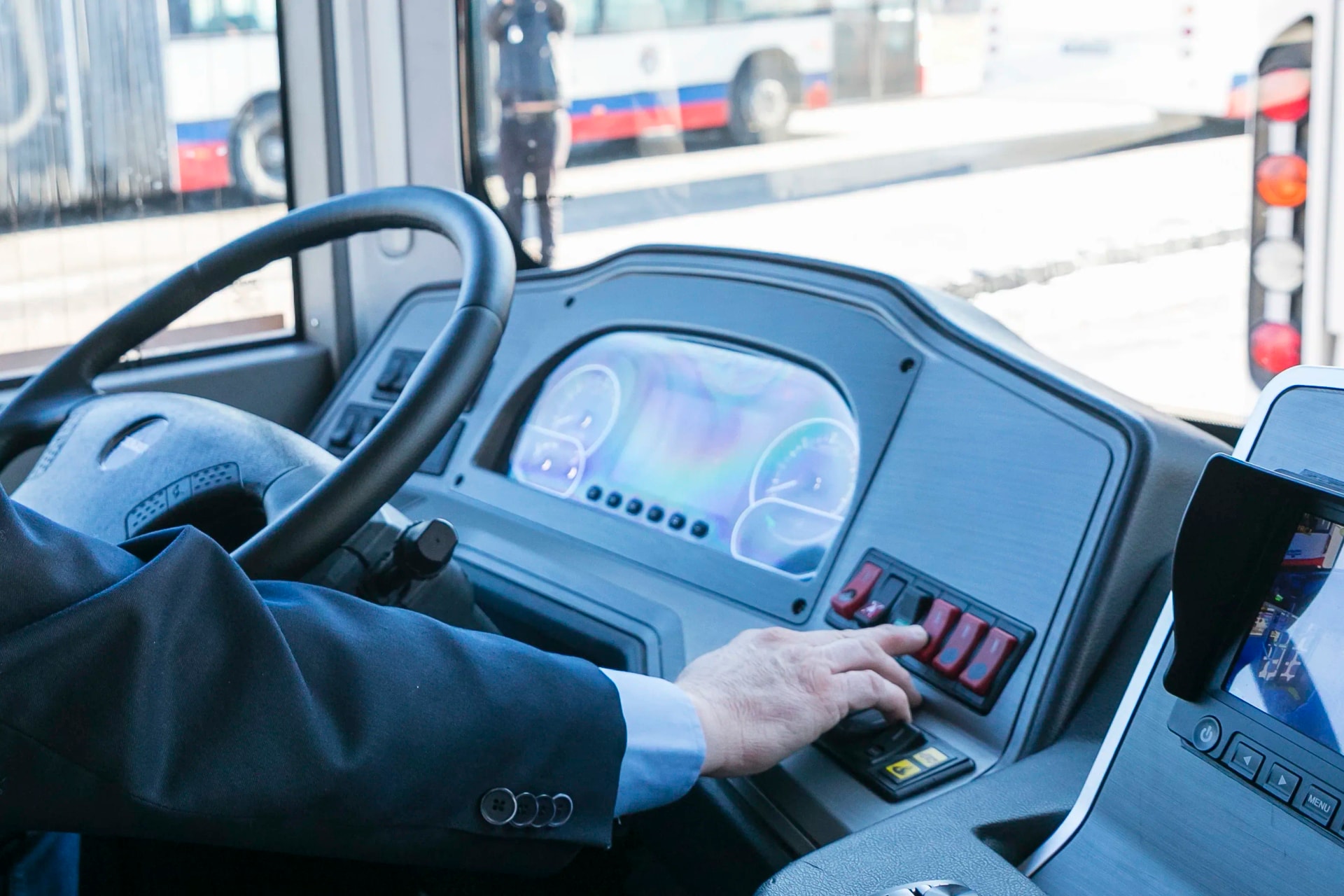 Aki mások idegeire megy a buszon, akár százezres büntetést is kaphat