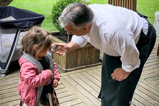 A kormányfő is tiszteli a hagyományokat