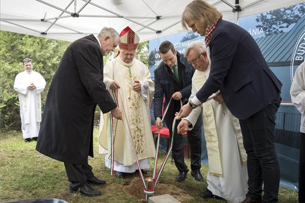 Kásler: A tízparancsolat a legtökéletesebb törvénykönyv