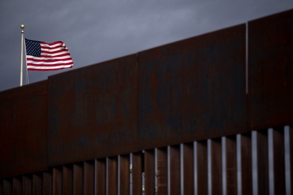 Az amerikai hatóságok megkezdik az illegális migránsok kitoloncolását