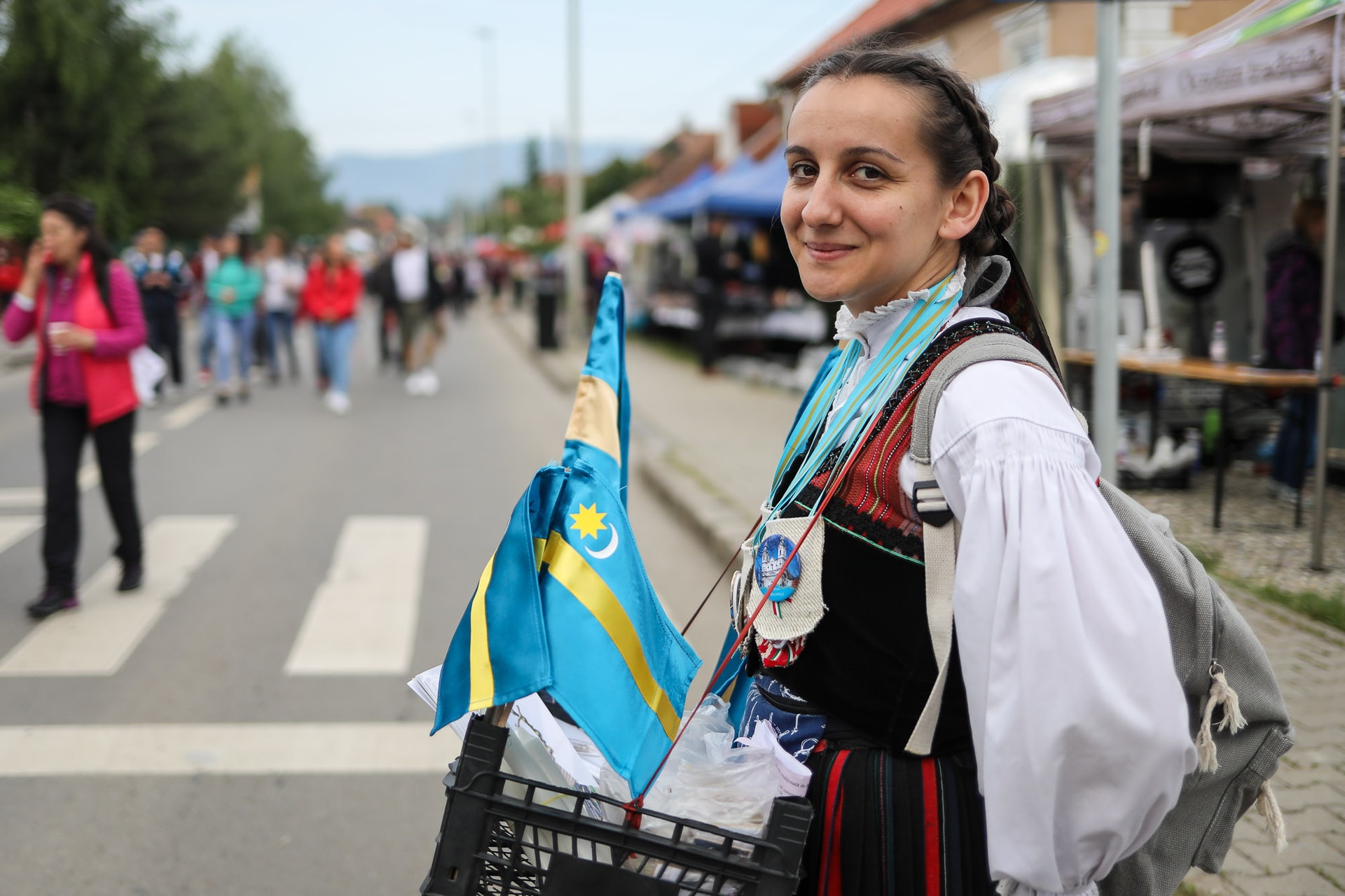 Szalagokon jut el a székelyföldi települések üzenete Csíksomlyóra