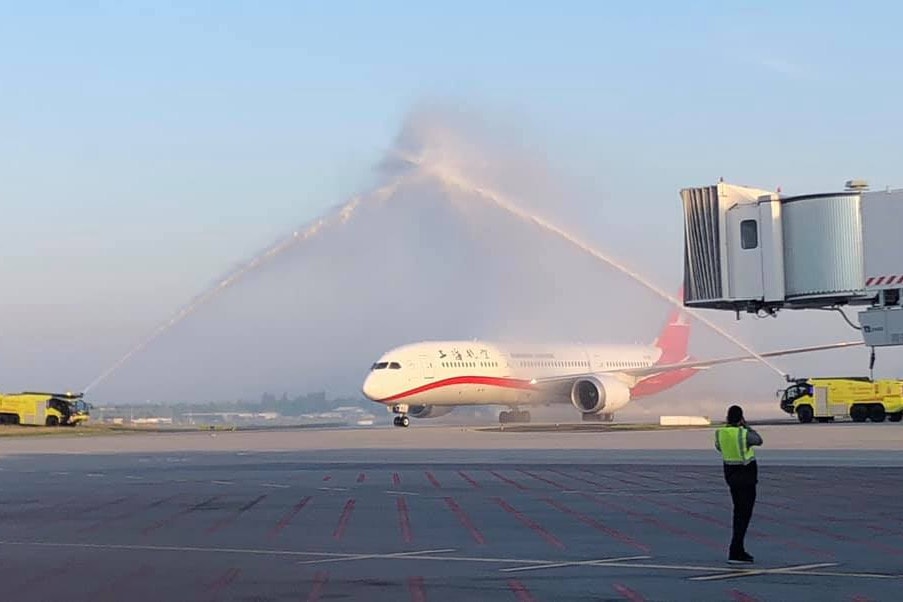 Megérkezett Budapestre a Shanghai Airlines első járata