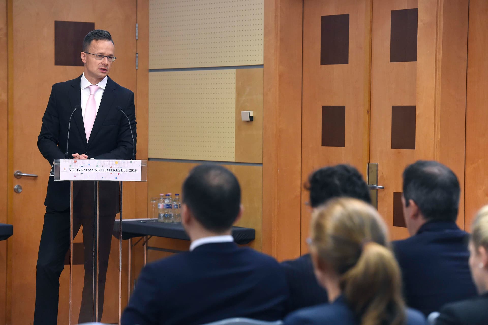 Újabb tíz vállalat csatlakozik a kiemelt exportőr partnerségi programhoz
