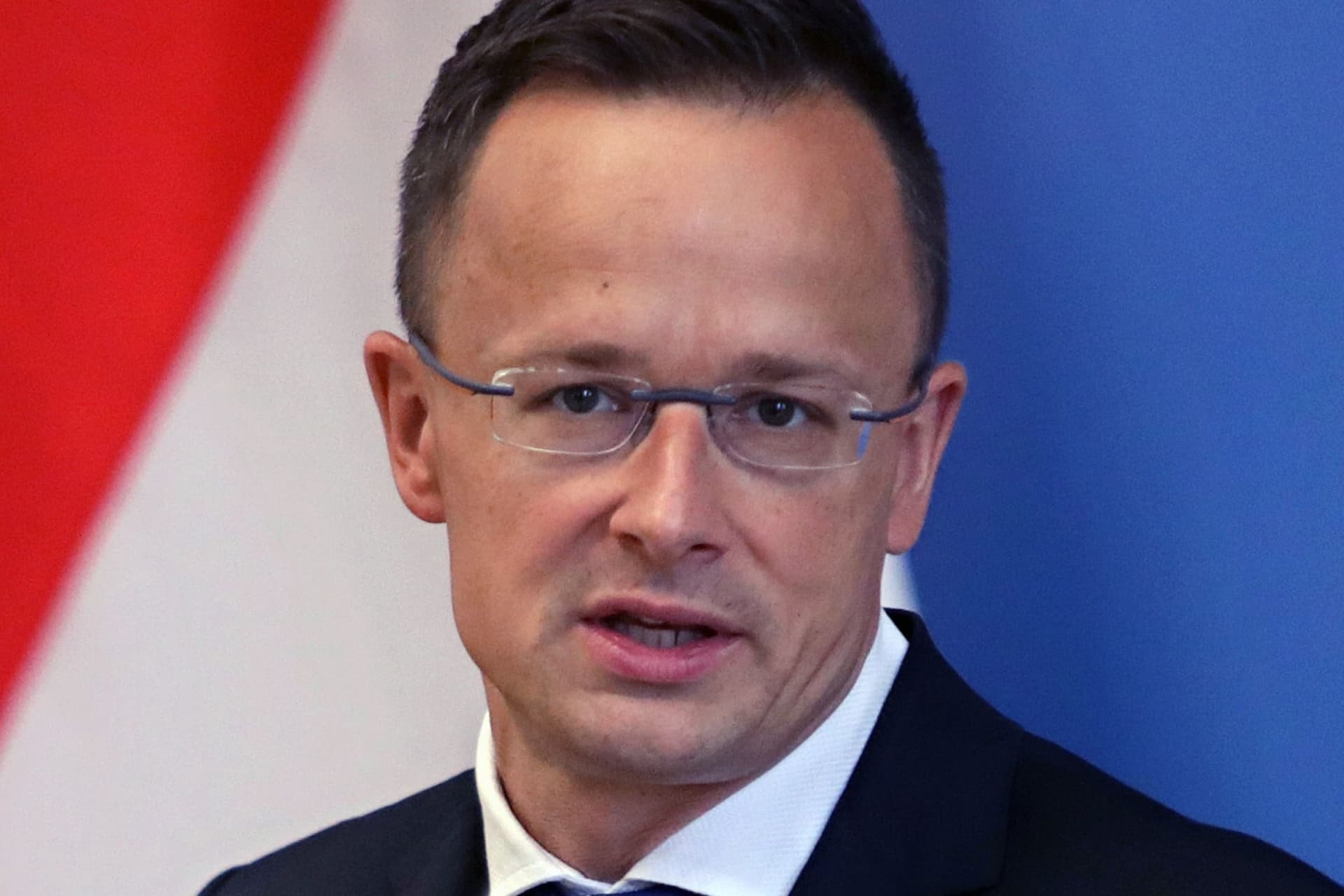 Szijjártó: A kormánynak és az önkormányzatoknak is egy irányba kell húzniuk a szekeret