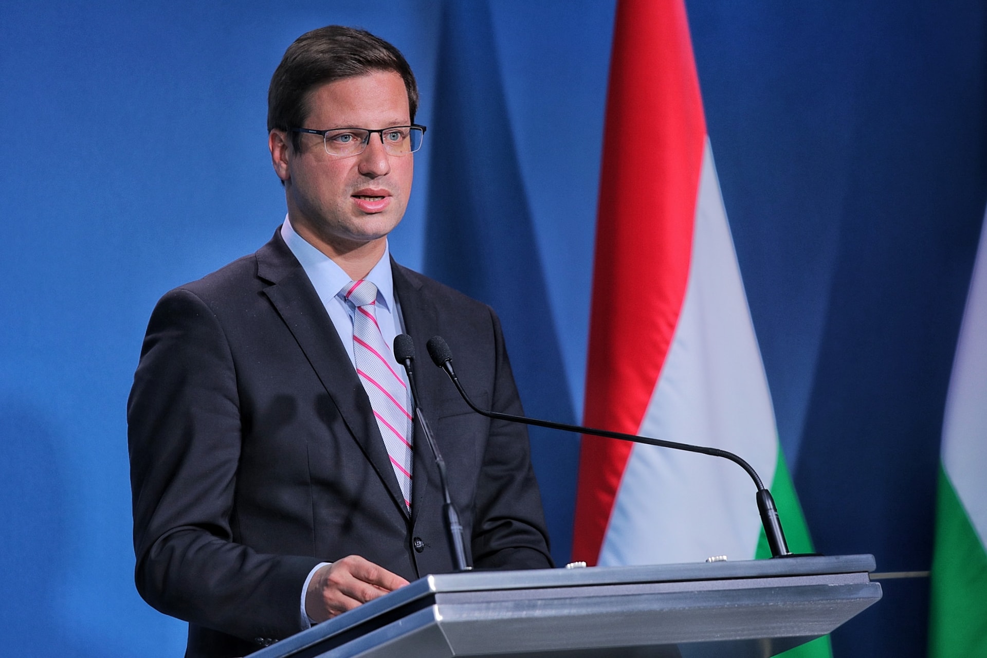 Gulyás: Megelőlegezzük a bizalmat az új vezetőknek