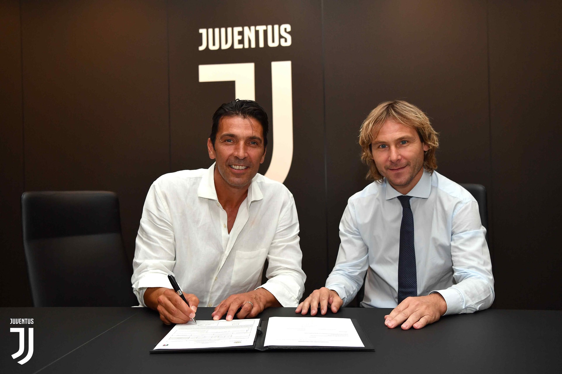 Hivatalos: Buffon visszatér a Juventushoz