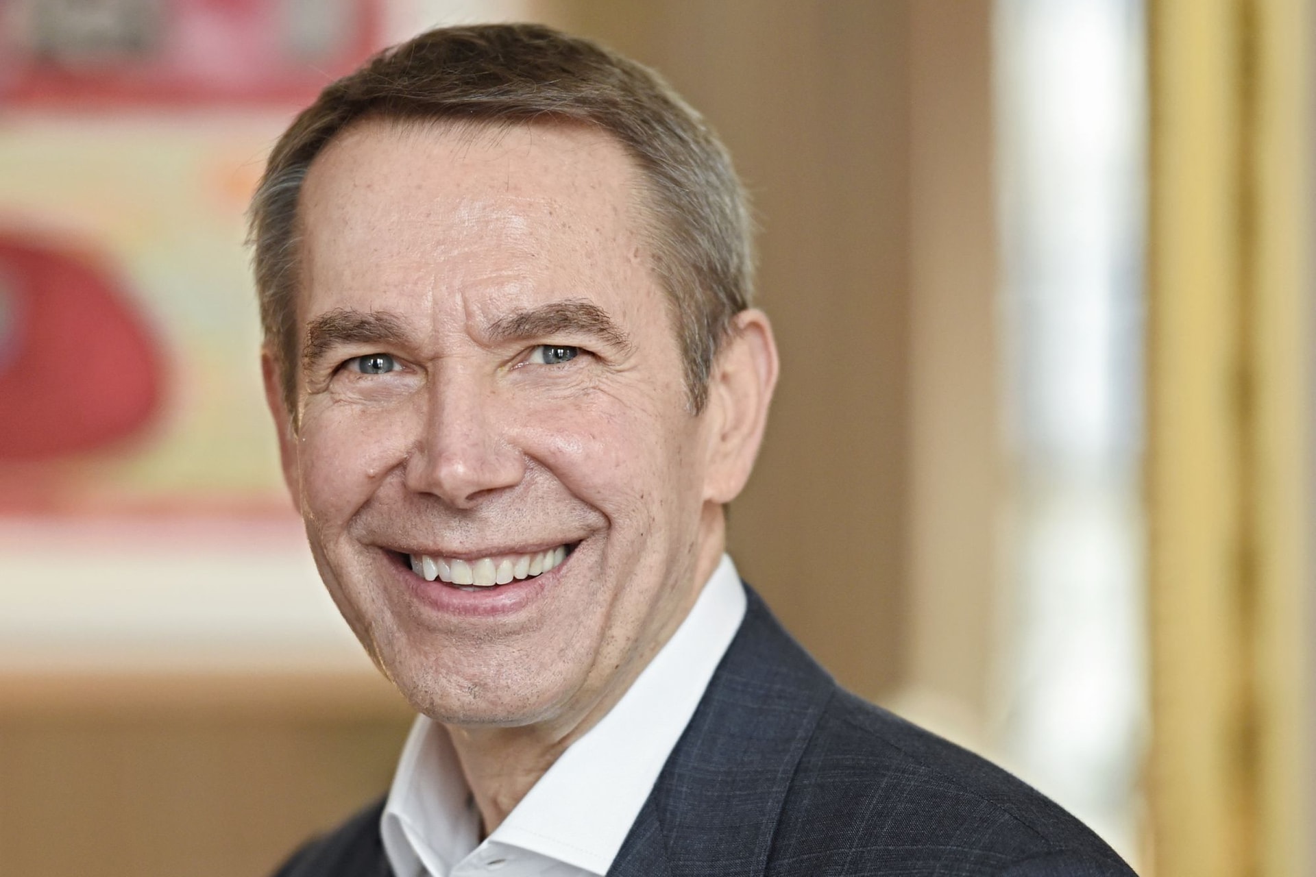 Jeff Koons szobra Párizsban