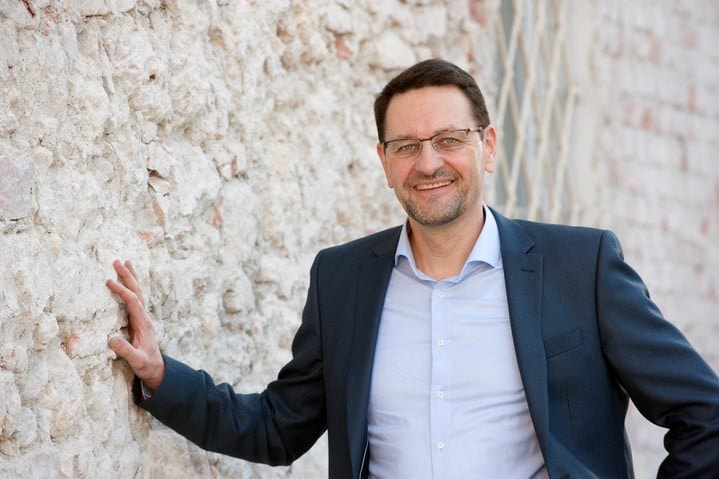 Az I. kerület polgármestere az elmúlt 21 év folytatását ígéri