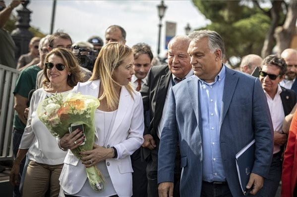 Bírálta a magyar kormányfőt az olasz külügyér