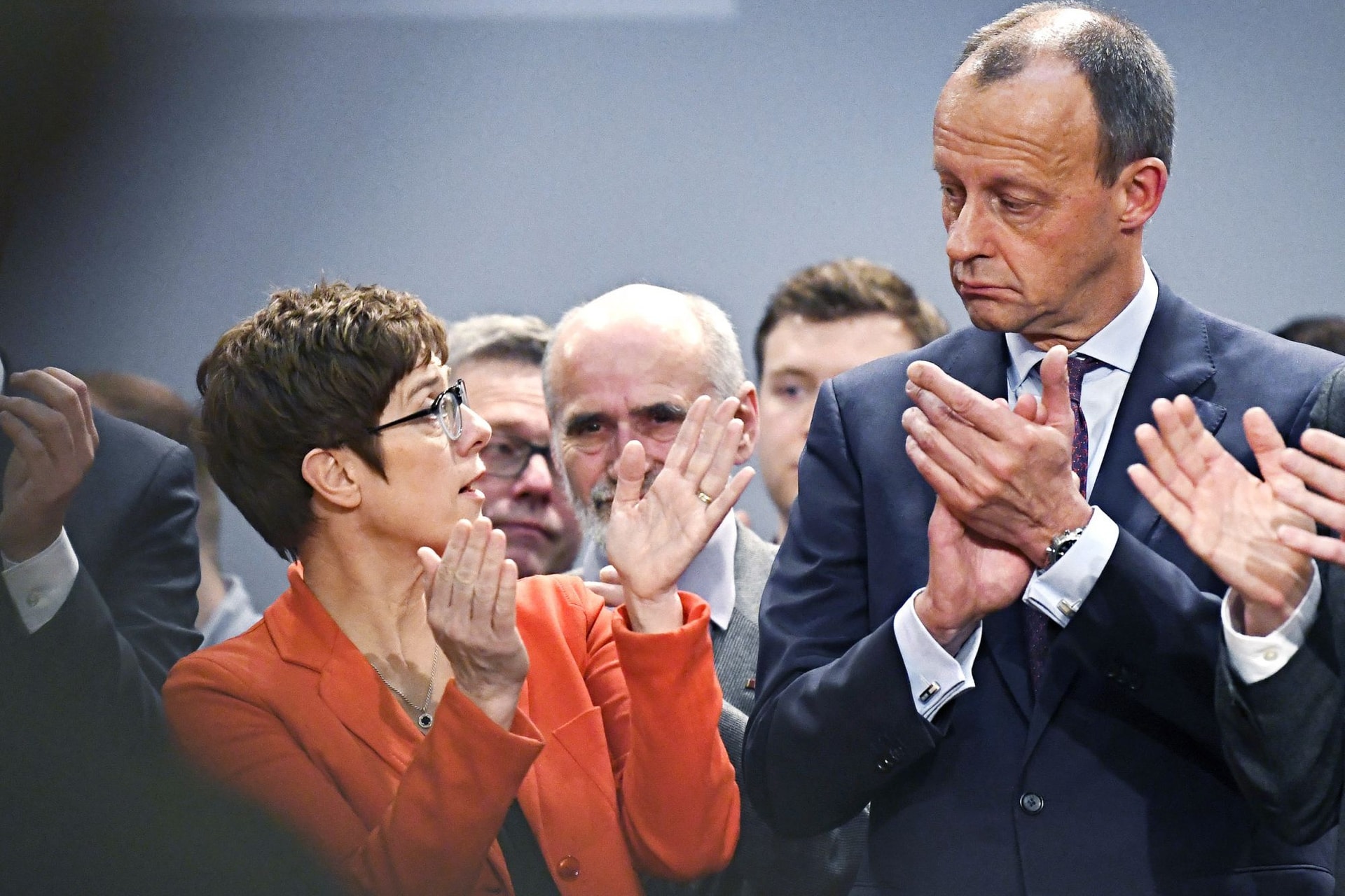 Összeomlóban Merkel rendszere