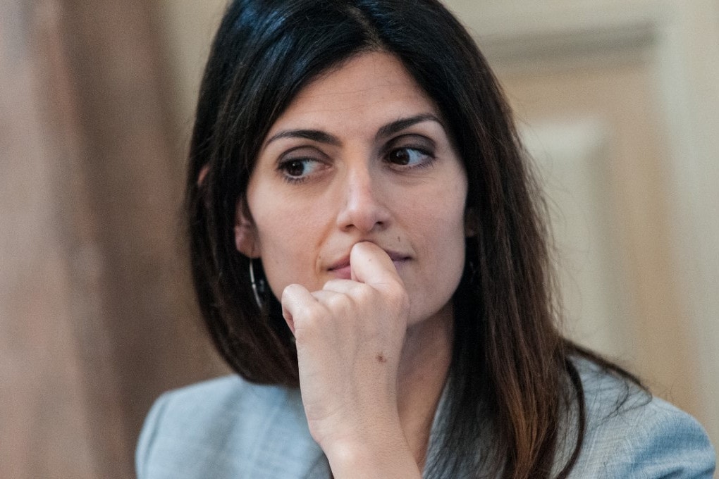 Róma főpolgármesterének távozását követelik