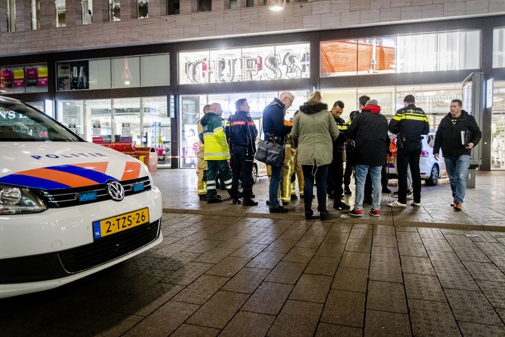 Hágában is késes támadás történt