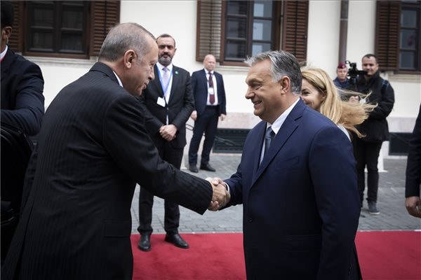 Erdogan Budapesten