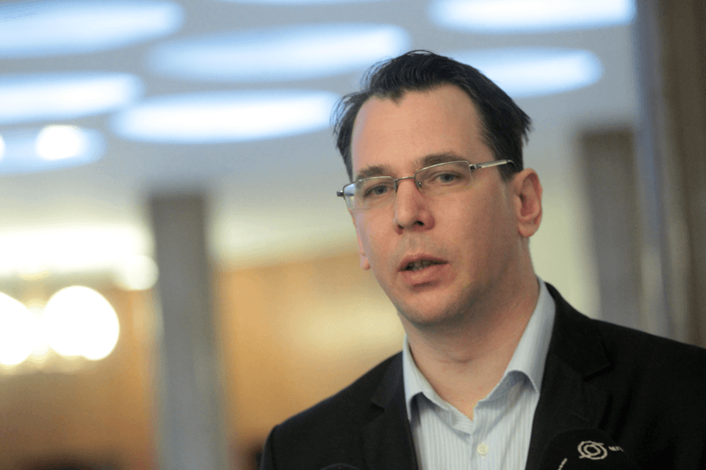 Kitiltotta a kormánypárti frakciót a városházáról Eger polgármestere