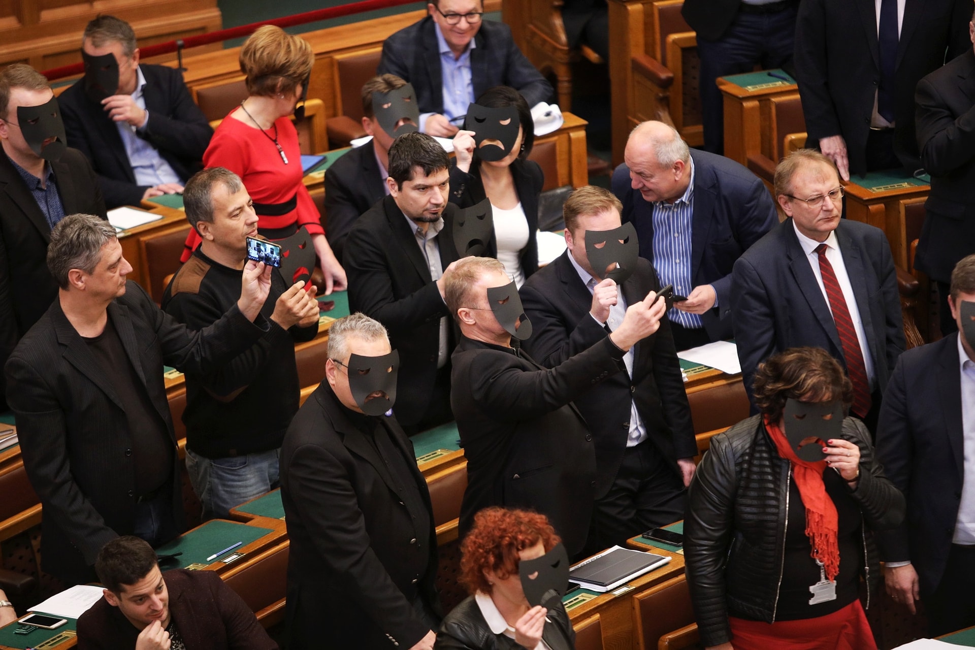 Az ellenzéki cirkuszolás ellenére is átment a kulturális törvénycsomag