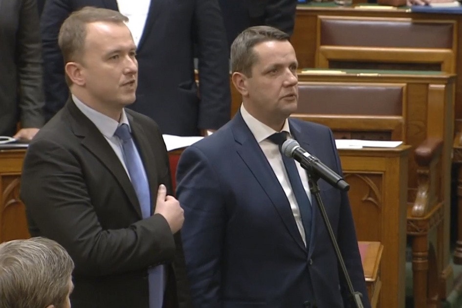 Helyretette a számvevőszék a DK pártigazgatóját