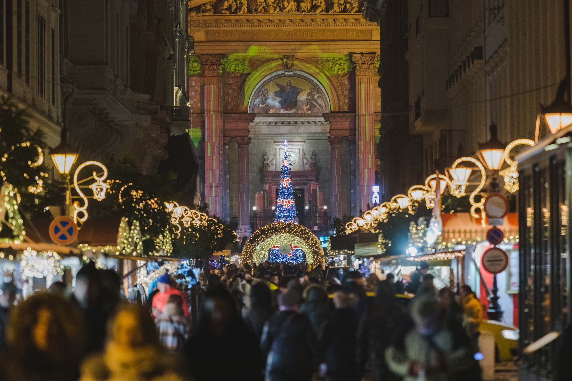 Az adventi fények, ízek és illatok kavalkádja