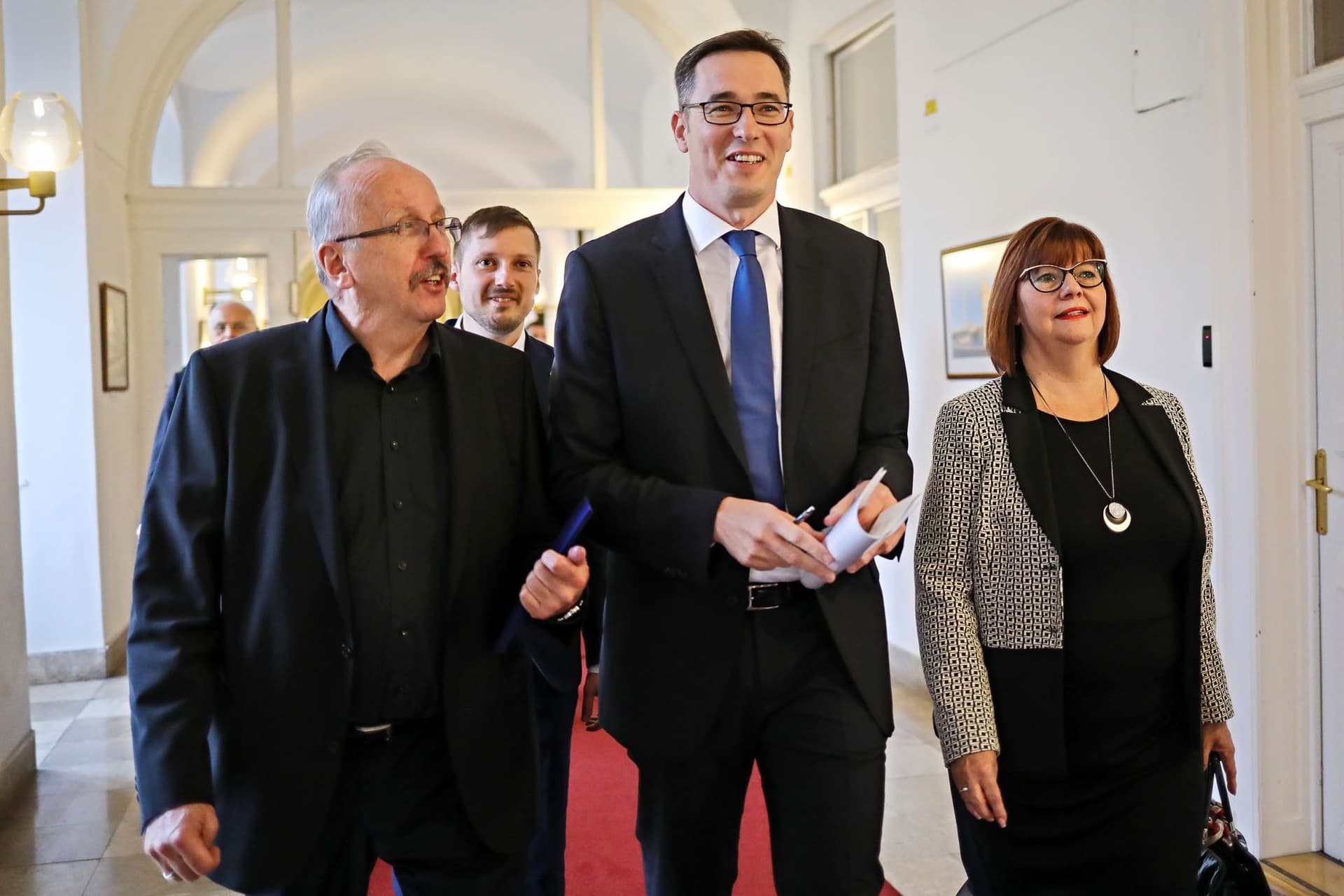 Karácsonyék első száz napja: beváltatlan ígéretek sora