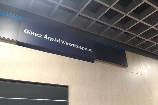 Nem mindenki elégedett a metrómegálló Göncz Árpádra változtatásával