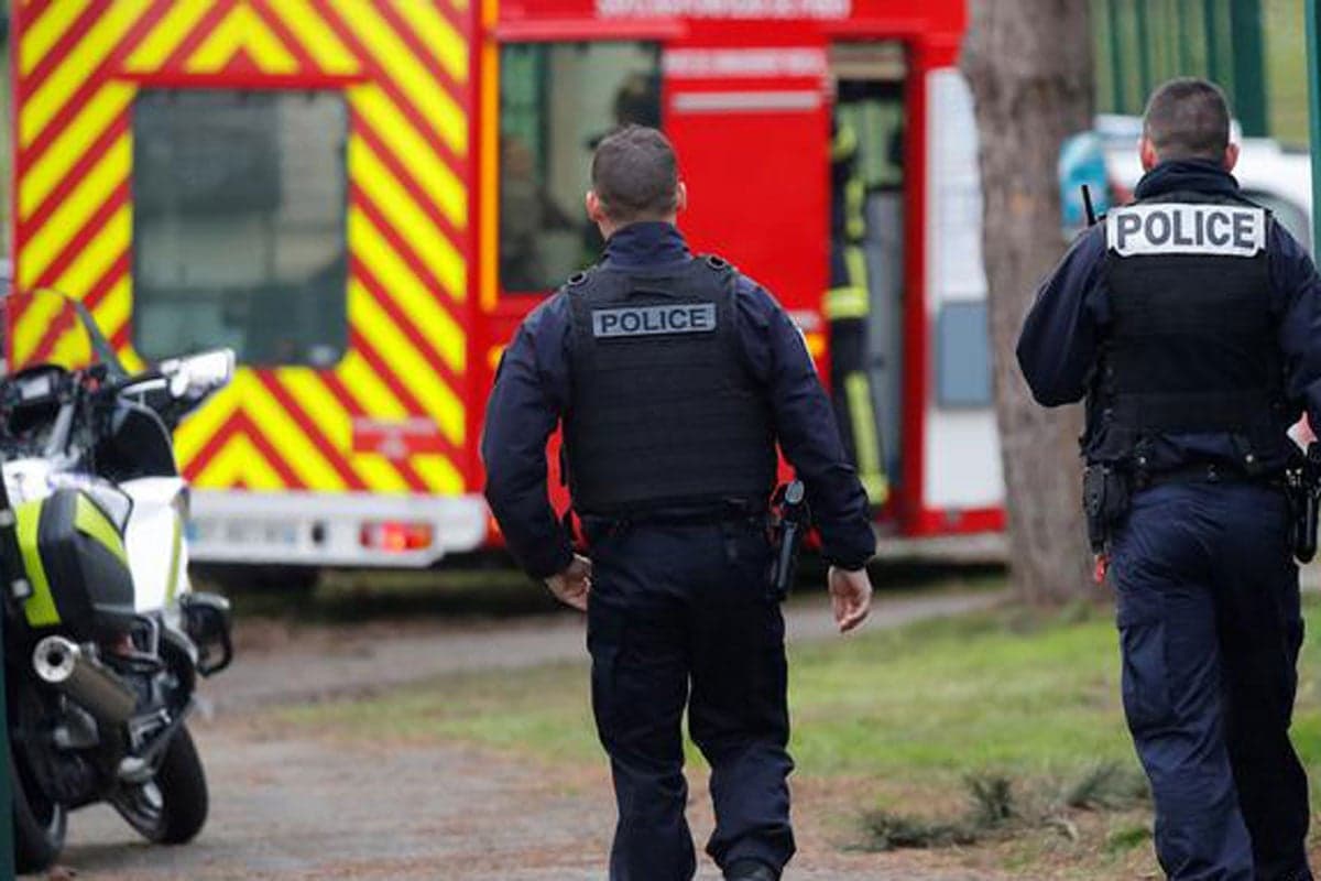 Terrortámadás volt a késelés Párizsban