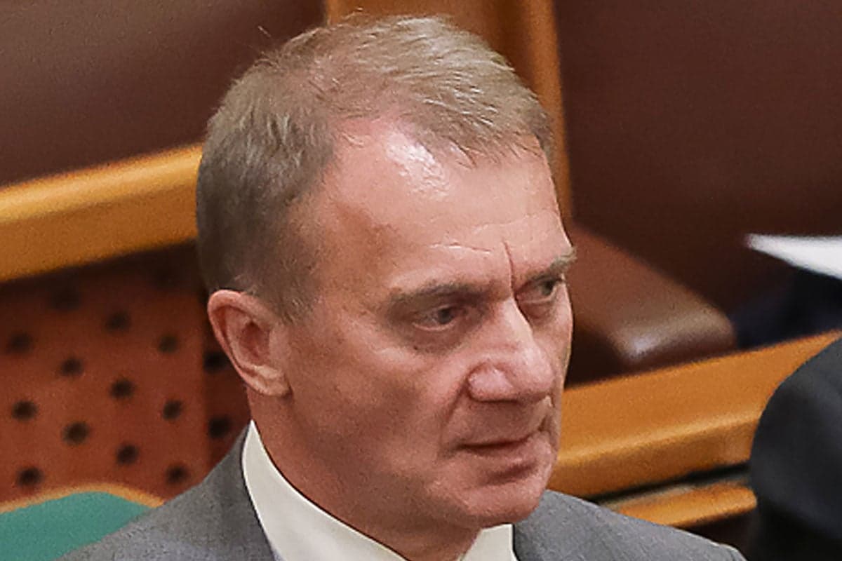 Jogerősen elítélték a DK-s Varju Lászlót