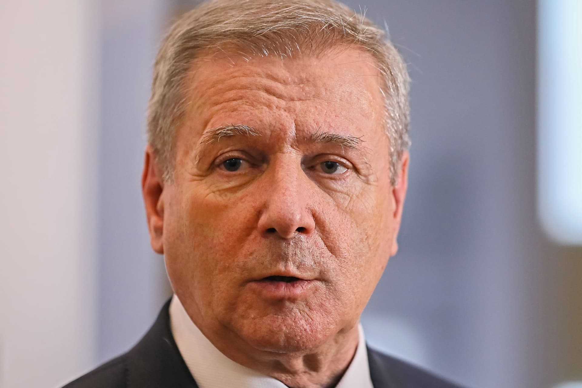 Benkő: Több katonára van szükségünk