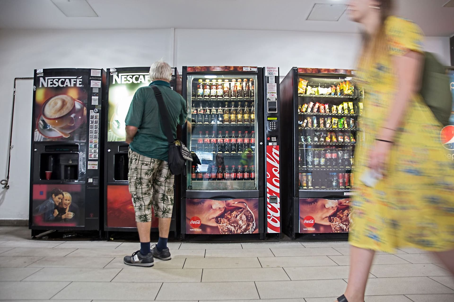 A magas díjak miatt csökkent az élelmiszer-automaták száma