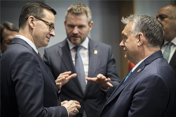 A kompromisszumokat elutasító országokat bírálják az EU-csúcson
