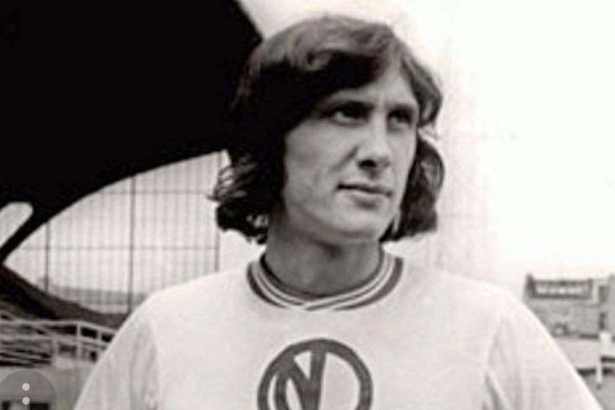 Elhunyt Ladinszky Attila
