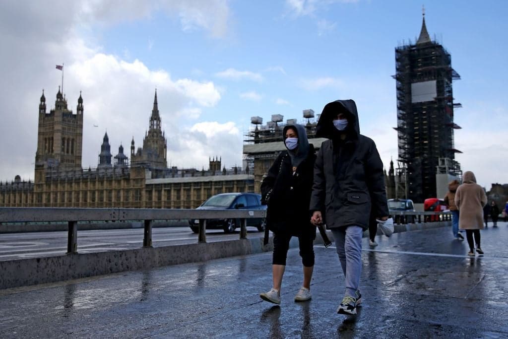 Átlépte a 11 ezret a nagy-britanniai halálos áldozatok száma