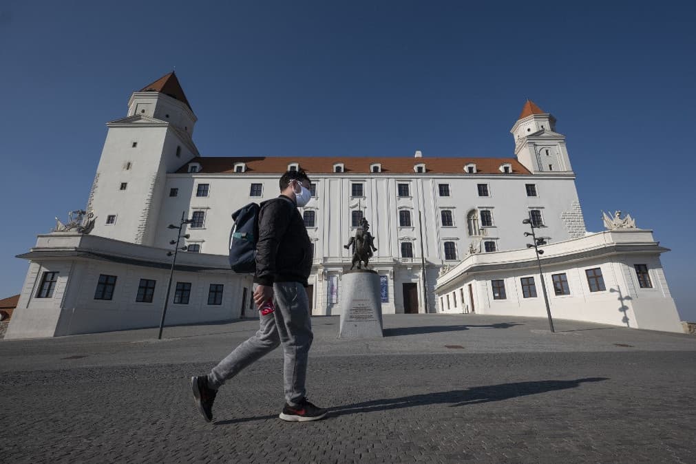 Szlovákiában bejelentették a két első halálesetet